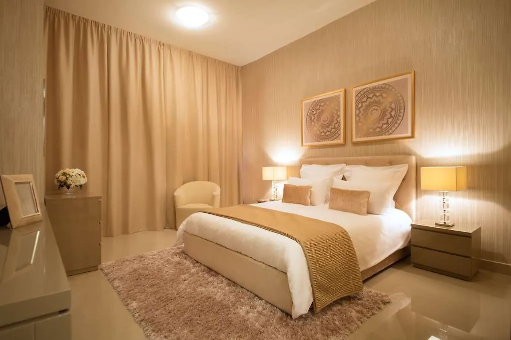 Barcelo Residences Dubai Marina 4*,